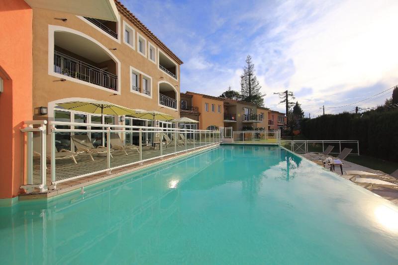 Adonis Mougins Aparthotel Kültér fotó